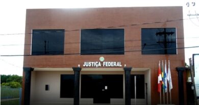 A subseção da Justiça Federal, em Paragoinas, iniciou o processo de seleção de estagiários que estejam cursando Direito a partir do 2º até o 7º semestre. Os candidatos interessados ​​poderão se inscrever no período de 22 de janeiro a 16 de fevereiro, com doação de 2 quilos de alimentos não perecíveis no momento da inscrição.