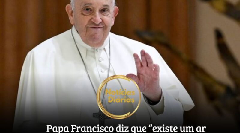 Em uma conversa com padres de Roma, o papa Francisco teria dito que “existe um ar de viadagem no Vaticano“.